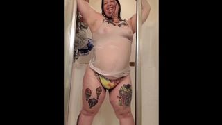 Meaty Tattooed MILF Wet Shower Show