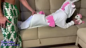 I couldn't resist in front of my stepsister. I had to fuck and jizz in her snatch