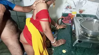 Owner Rough Fucking Maid Slut Who Cooking Food In Kitchen Porn In Hindi Voice