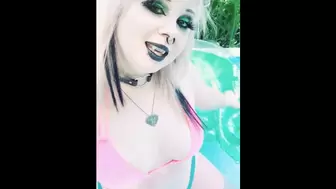Succubus Seduces You In The Pool!