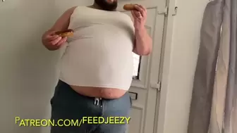 Feeding your Wide Builder! Ruining his diet roleplay! Feedee FeedJeezy