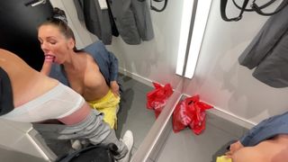 Sales Assistant blowed in Fitting room