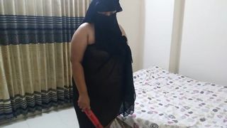 Padose Ladake Ne Chudai Ki Jabki Tamil Muslim Ne Fine Dress Mein Ghar Mein Jhado Lagae - Hindi