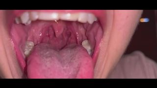 Giantess Pierina Goddess mouth bizarre and burping