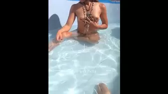 Sexy summer!!! My stepsister comes to cool off in the pool, ends in anal sex