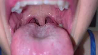 Giantess Pierina Goddess eats gummies (mouth bizarre and uvula)