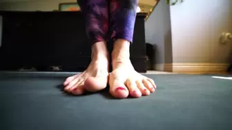 POINT OF VIEW: Living with a Giantess! * Feet