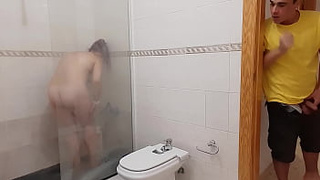 CHUBBY STEPMOM CAUGHT IN THE SHOWER NAKED AND ALSO WANTS STEPSON'S ROD
