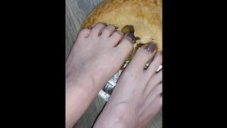 Smashing apple pie with my humongous feet