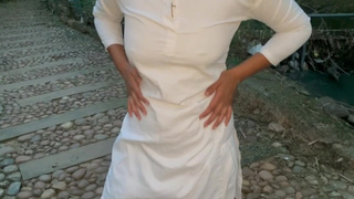 Sri Lankan School Whore Fuck with Fiance For Money in Jungle Indiaසල්ලි දීලා හුකලා සැපක් ගමු