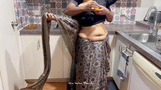 Best Erotic Seduction of Indian Lovers - Saree Sex with Fruit - Food Bizarre - Saree Strip
