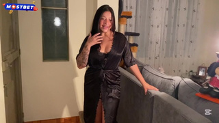 I called a prostitute and an 18-year-cougar skank arrived!