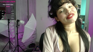 #Tease, #SELF PERSPECTIVE, #Lingerie, #OnlyFans, #PinUp, #Retro, #Burlesque, #Roleplay, #Glamour, #Satin, #Bubble