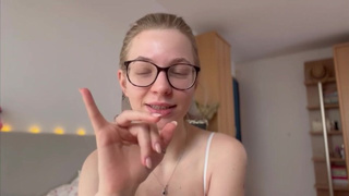 What is SPH bizarre？Small dick humiliation