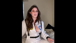 Among Us Masturbate Task - 19 Year Mature Gets Kinky!