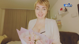 I decided to fuck my former teacher after many years. My mature dream turned out to be so alluring