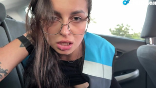 Horny Customer Pays Delivery Lover for Quick Car Sex