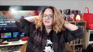 Girlfriend tries different Hairstyles for YOU