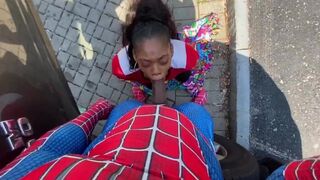 Spider-Hubby Likes Gettin Public Blowjobs