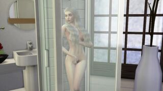 Daenerys Targaryen has a Attractive Shower Fun