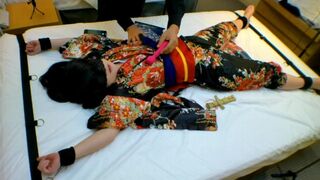 Kimono Cosplay Blindfolded Bitch is Restrained in Bed and Tampered with Nipples