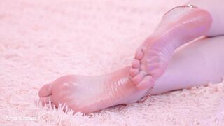 Alluring Yummy Pink Oil Feet. 4k Foot Bizarre Film. Size 10 Feet Barefoot.